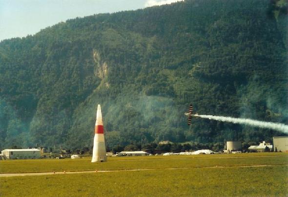 Bildname: AirRace-Interlaken-2007.07-800x-4.jpg 
 Breite: 799 Pixel 
 H�he: 546 Pixel 
 Gr�sse: 71 kB 