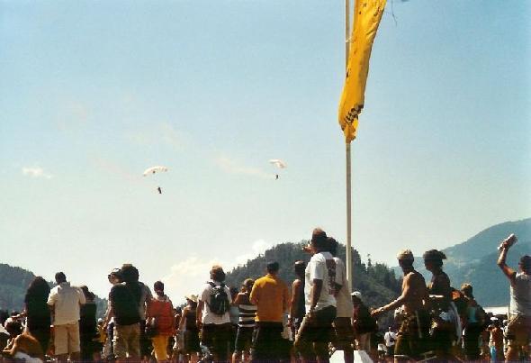 Bildname: AirRace-Interlaken-2007.07-800x-2.jpg 
 Breite: 800 Pixel 
 H�he: 547 Pixel 
 Gr�sse: 53 kB 